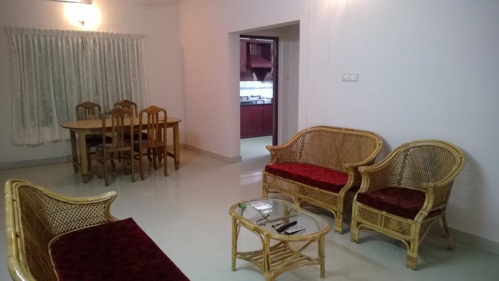 Indeevaram Apartments Kovalam Szoba fotó